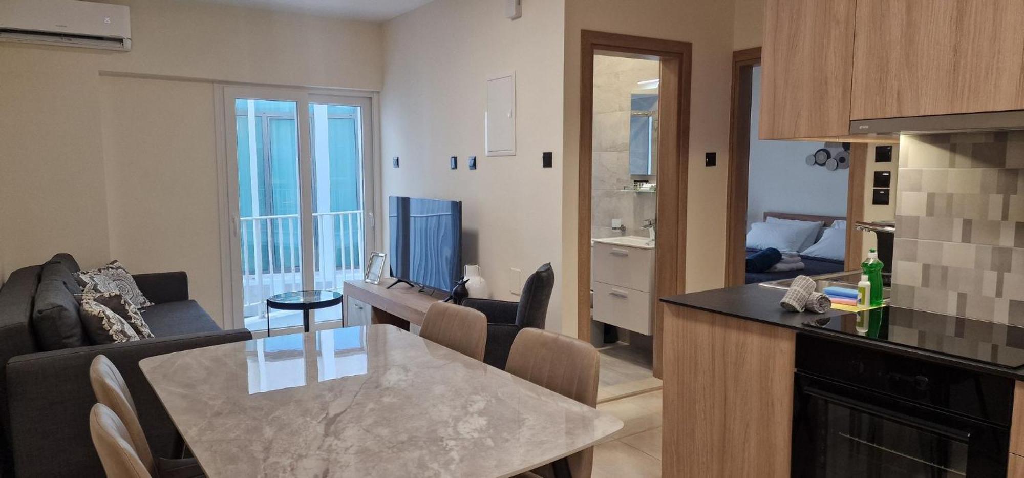 Apartment Steps From The Sea, Downtown, Balcony - Prokymea 75