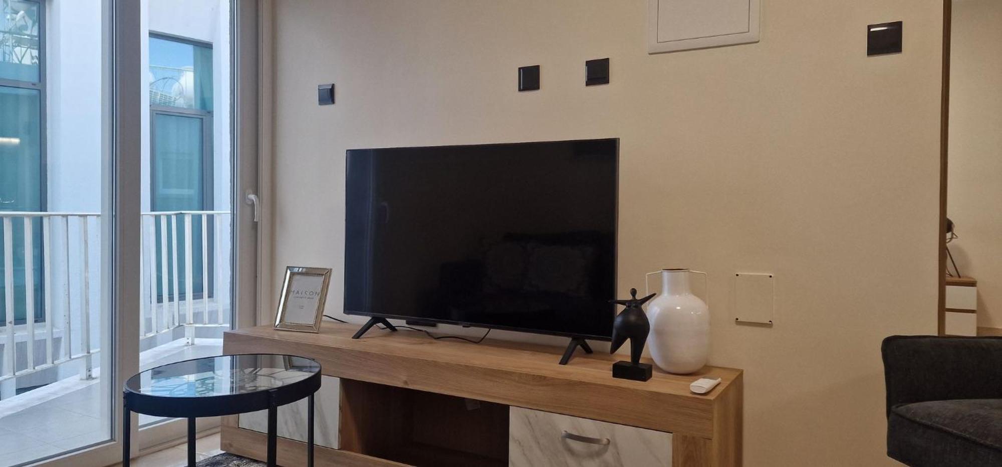 Apartment Steps From The Sea, Downtown, Balcony - Prokymea 75 Limassol