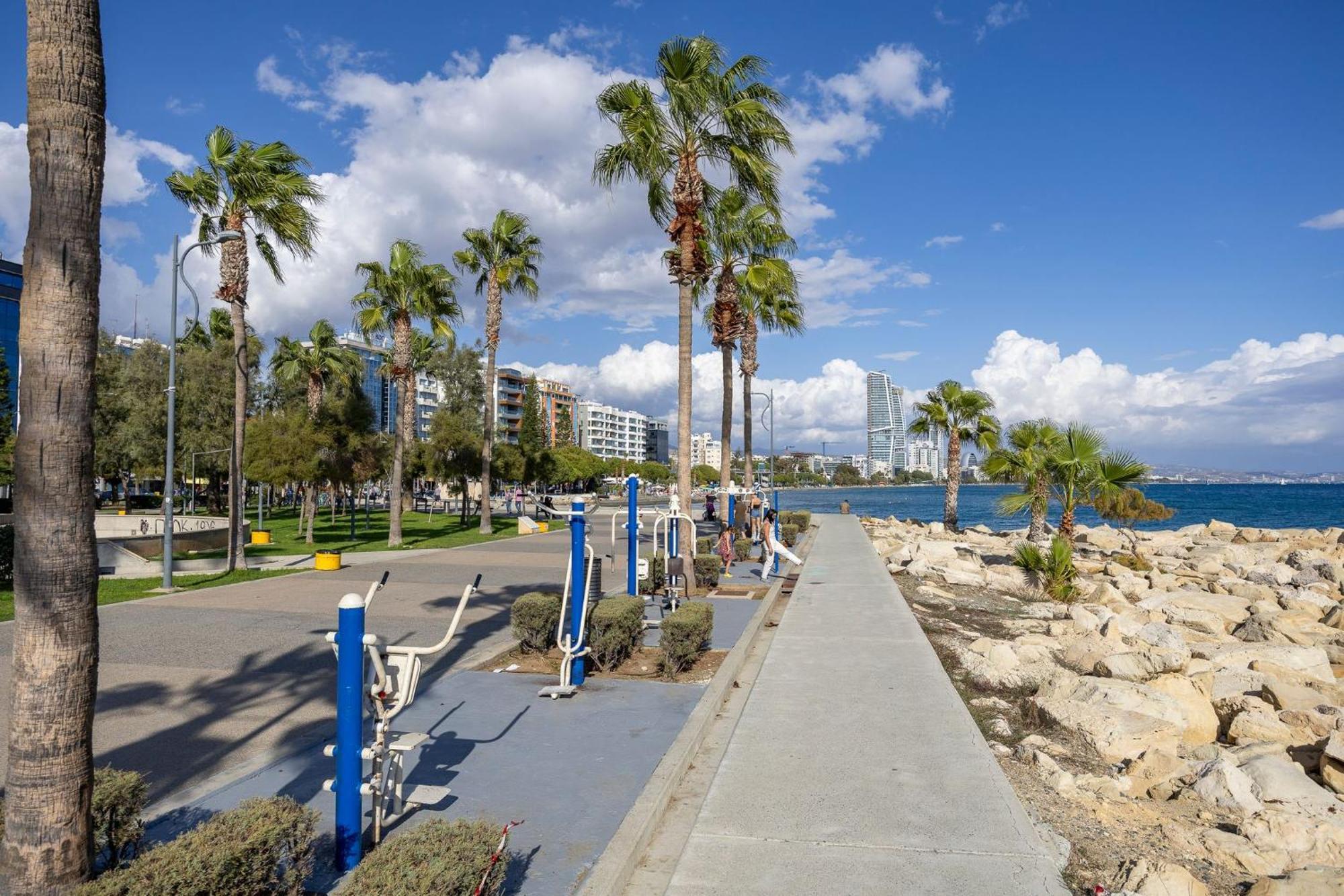Steps From The Sea, Downtown, Balcony - Prokymea 75 * Limassol